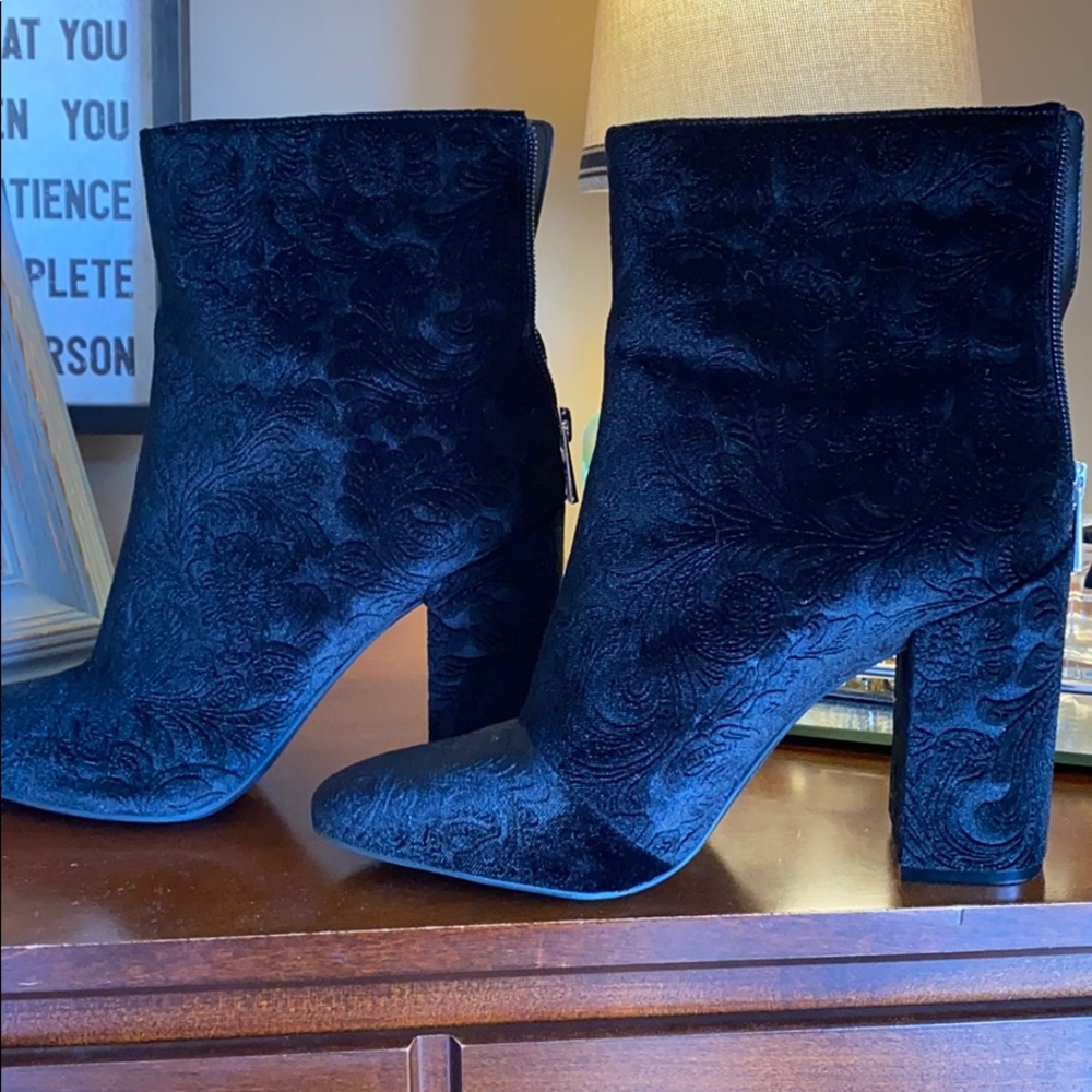Worn once! Jessica Simpson black booties